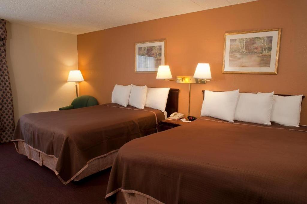 Howard Johnson By Wyndham Bartonsville/Poconos Area Eksteriør billede