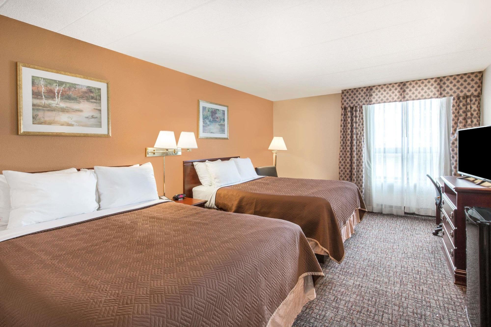 Howard Johnson By Wyndham Bartonsville/Poconos Area Eksteriør billede