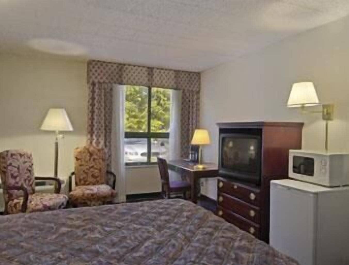 Howard Johnson By Wyndham Bartonsville/Poconos Area Eksteriør billede